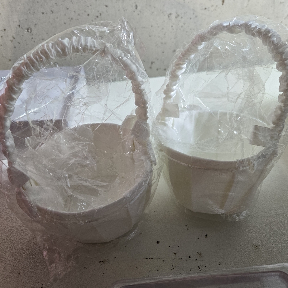 Flower girl baskets for wedding